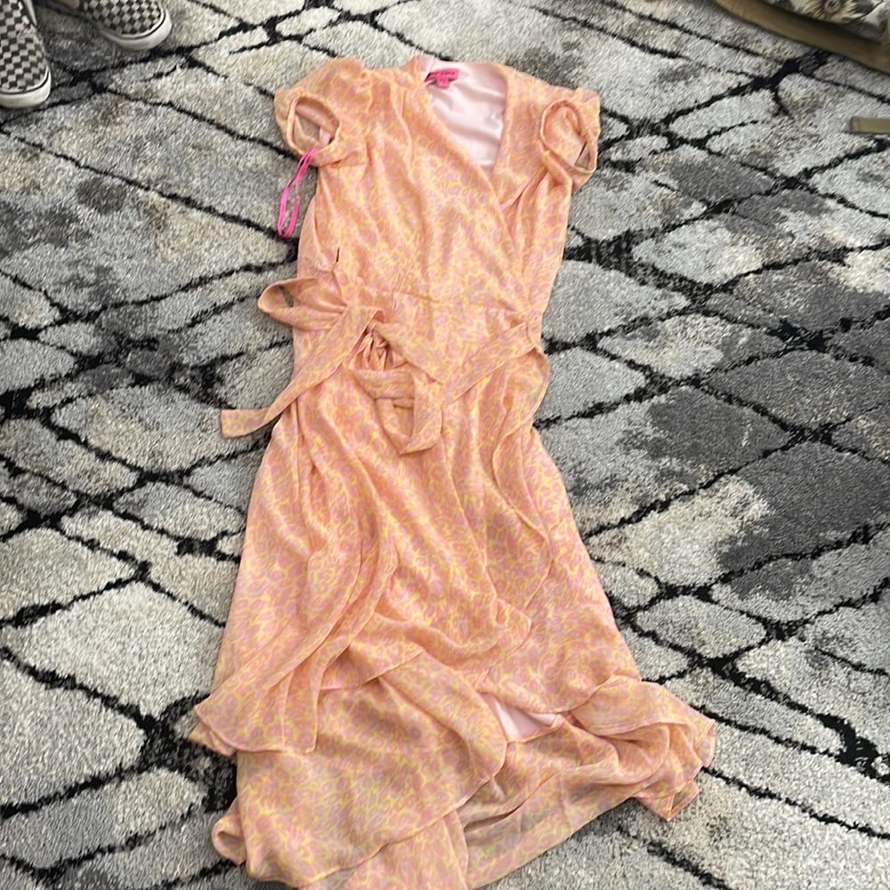 Wrap around cute dress light pastels